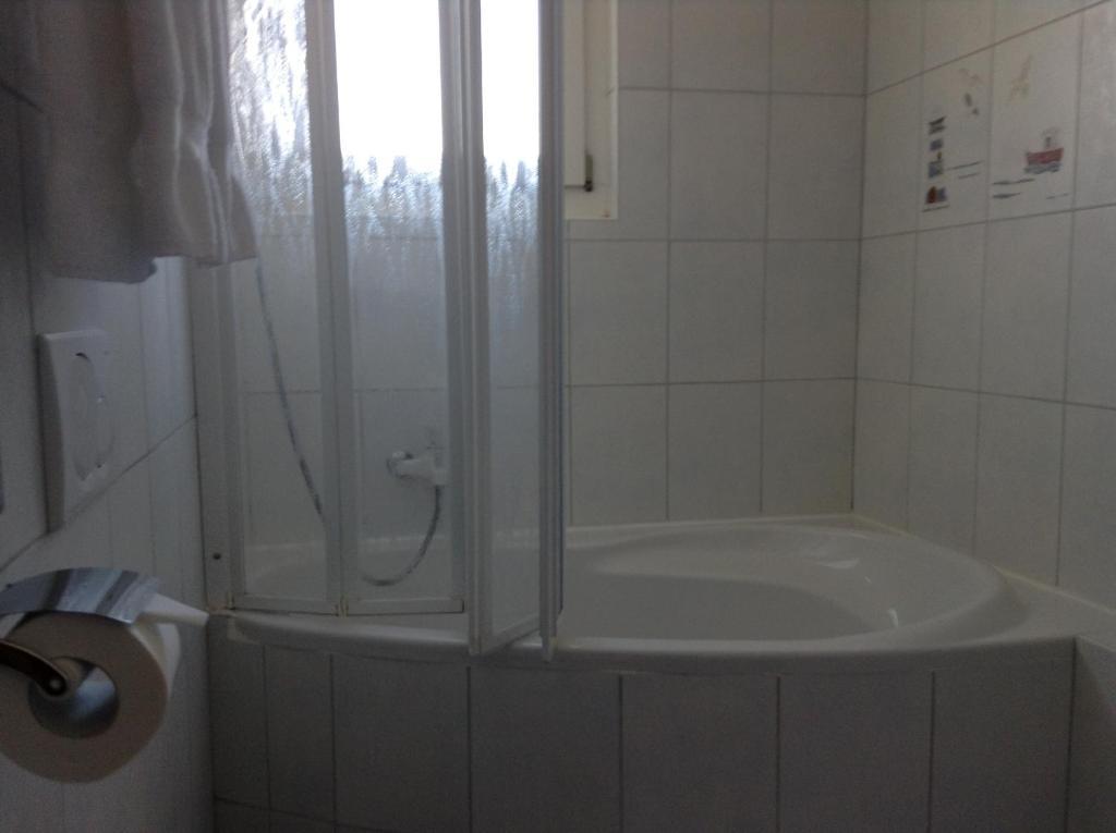 Hotel Restaurant Le Gruyerien Morlon Room photo