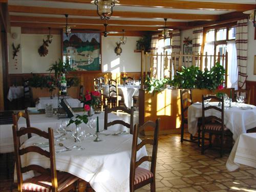 Hotel Restaurant Le Gruyerien Morlon Restaurant photo